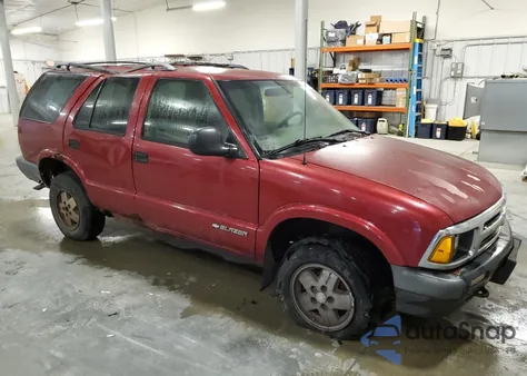 1997 Chevrolet Blazer из США, поврежденный, VIN 1GNDT13WXV2224393